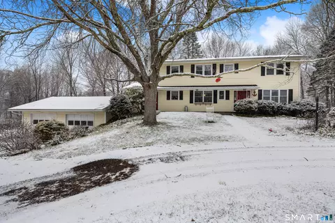 130 Brierwood Dr, Watertown, CT 06795