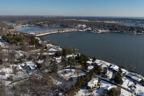 55 Harbor View Rd, Guilford, CT 06437