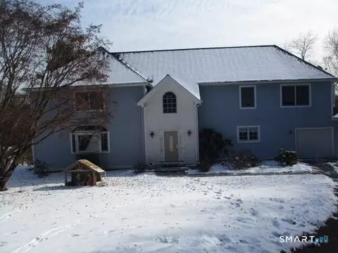 139 Wyndover Ln, Stamford, CT 06902