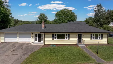 8 Bonnie Ln, Waterbury, CT 06705