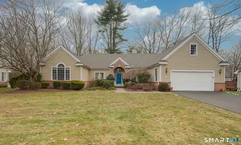 24 Worthington Dr #24, Farmington, CT 06032