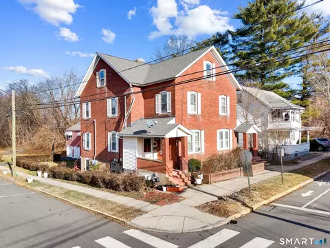 32 Spring St, Middletown, CT 06457
