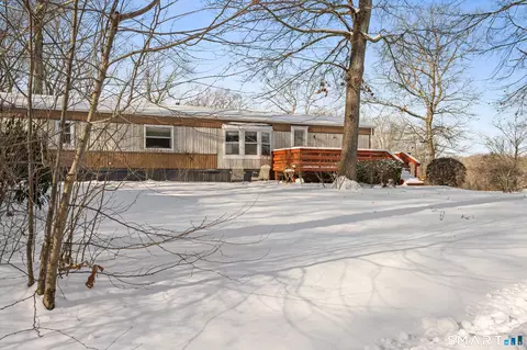 28 Nashua St, Norwich, CT 06360