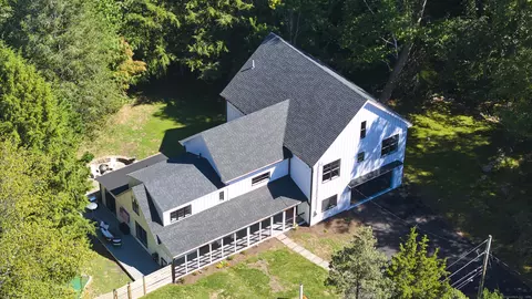 1207 Stillson Rd, Fairfield, CT 06824