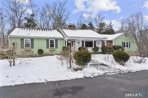 4 Twist Hill Rd, Newtown, CT 06470