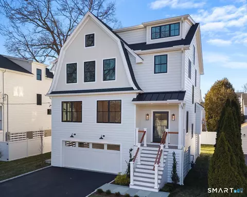 110 Pratt St, Fairfield, CT 06824