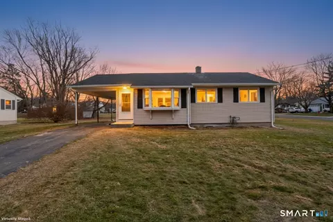 2 Pearl St Ext, Enfield, CT 06082