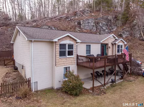 150 Searles Rd, Pomfret, CT 06259