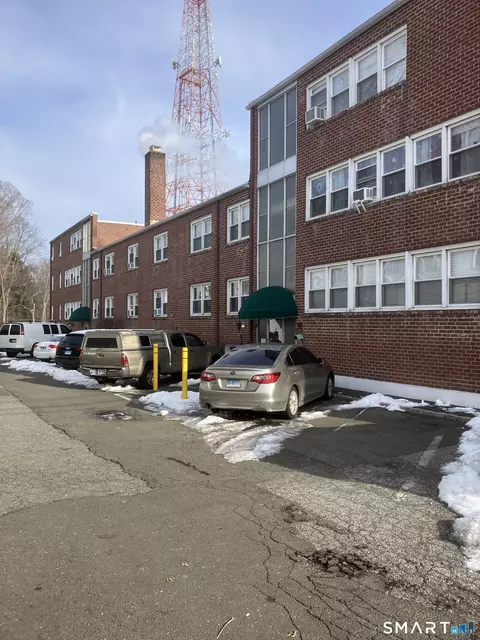 324 Strawberry Hill Ave #B104, Norwalk, CT 06851