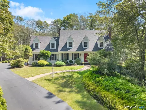 25 Williamsburg Cir, Madison, CT 06443