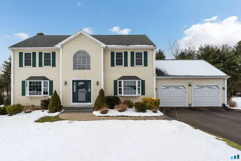 10 Melissa Dr, North Haven, CT 06473