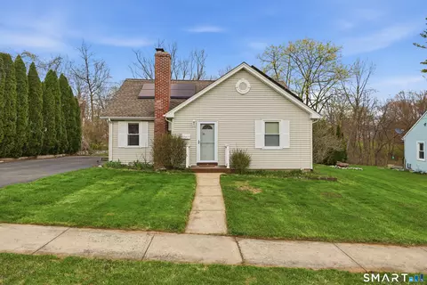 16 Parker St, Enfield, CT 06082