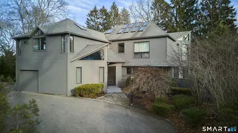 19 Money Point Rd, Mystic, CT 06355