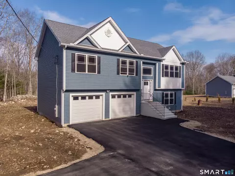 890 Brook Rd, Hampton, CT 06247