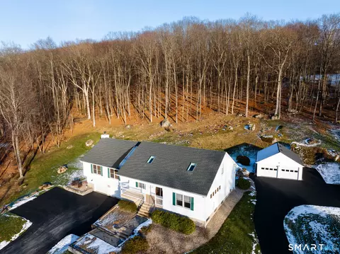 128 Ledge Rd, Plainville, CT 06062