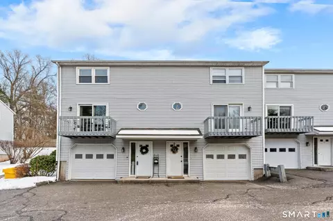100 Northampton Ln #9, Plainville, CT 06062