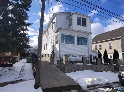 37 Biro St, Fairfield, CT 06825