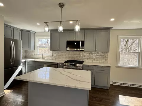 197 Brook St, Hamden, CT 06514