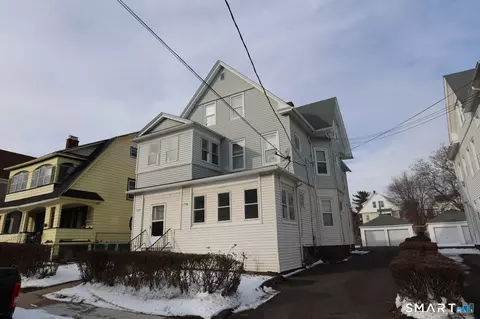 158 Barker St, Hartford, CT 06114