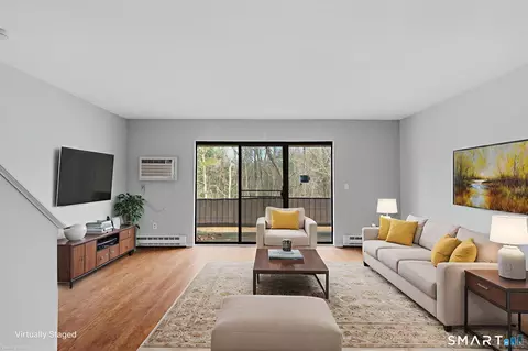 135 Wellington Dr #135, Farmington, CT 06032