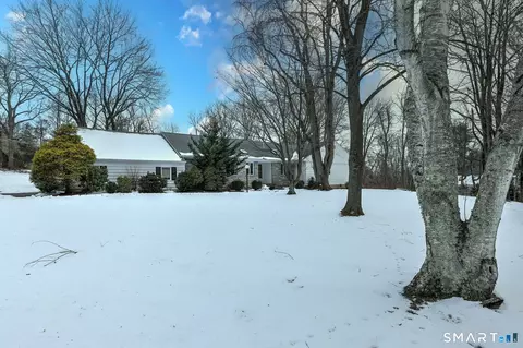 54 Tumblebrook Rd, Woodbridge, CT 06525