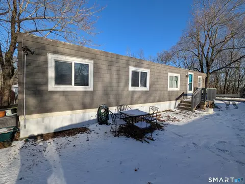 155 N Ivy St #TRLR 26, Branford, CT 06405