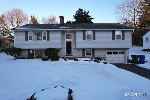 58 Berkeley Pl, Newington, CT 06111