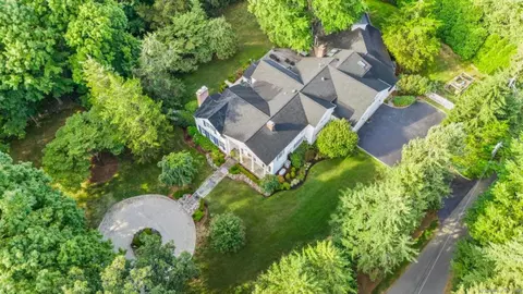 1 Boxwood Ln, Westport, CT 06880