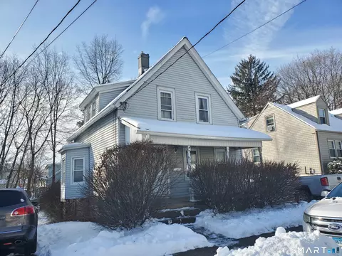 20 Geer Ave, Norwich, CT 06360