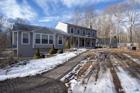 125 Hanover Rd, Baltic, CT 06330