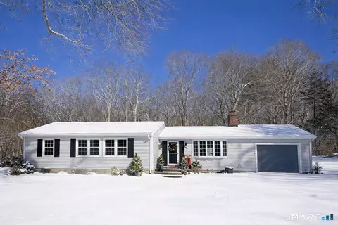 48 N Glenwoods Rd, Gales Ferry, CT 06335