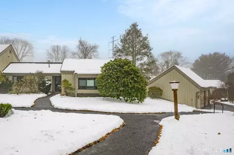 859 Heritage Vlg #B, Southbury, CT 06488