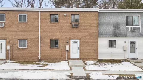 83 Sutton Pl #83, Bloomfield, CT 06002
