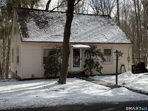 513 Canterbury Tpke, Norwich, CT 06360