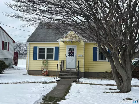75 Osborne St, Stratford, CT 06614