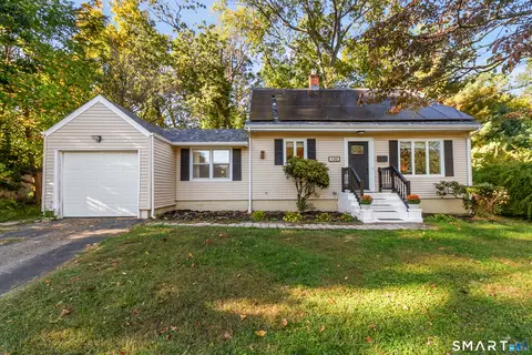 130 Wainwright Pl, Stratford, CT 06614