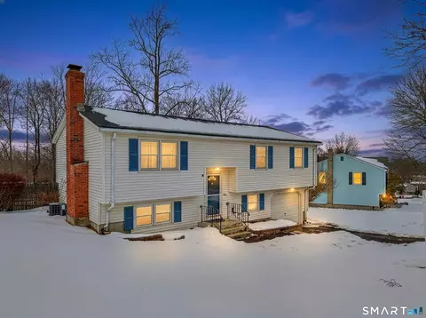 63 Spice Hill Dr, Meriden, CT 06451