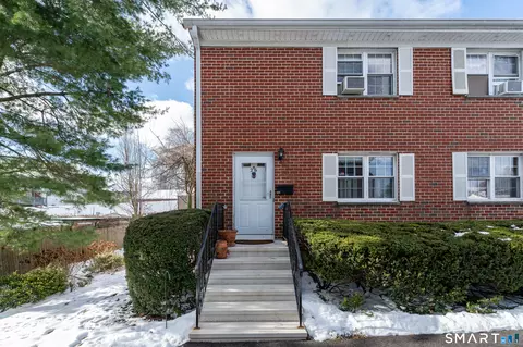 240 Wardwell St #26, Stamford, CT 06902