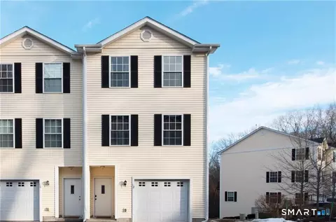 38 Hooper St #12, Norwich, CT 06360