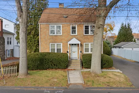 144-146 Warsaw St, Fairfield, CT 06825