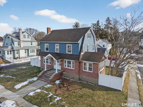223 Ledyard St, New London, CT 06320