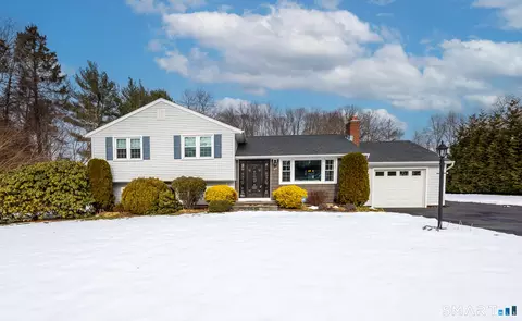39 Randall Dr, North Haven, CT 06473
