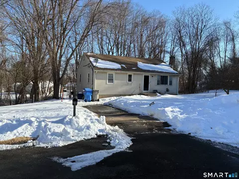 24 Macarthur Ct, Bristol, CT 06010
