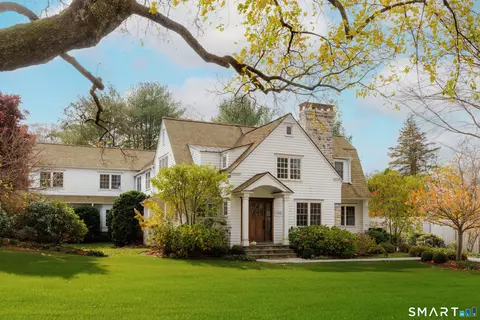 24 Compo Pkwy, Westport, CT 06880