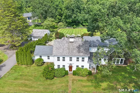 137 Rockwell Rd, Bethel, CT 06801