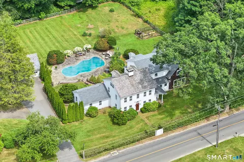 137 Rockwell Rd, Bethel, CT 06801
