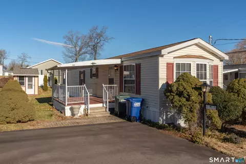 4 Maple Rd, Southington, CT 06489