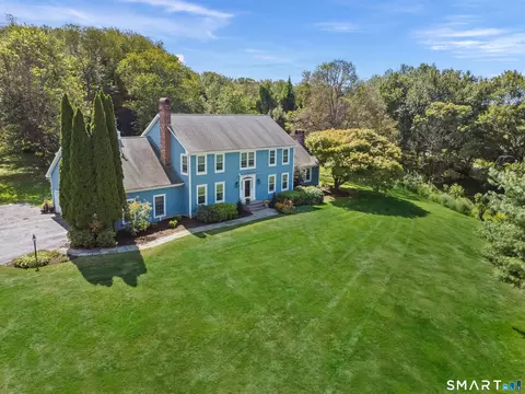 39 Platts Hill Rd, Newtown, CT 06470