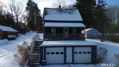 292 Old Colchester Rd, Uncasville, CT 06382