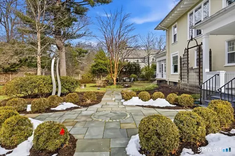 Exterior - 144 Edgehill Rd, Hamden, CT 06517 photo 5 of 7